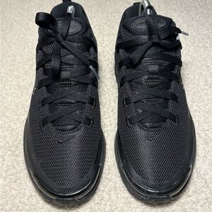 Nike AirMax Bia classic athletic sneakers size 7 youth. Preowned.